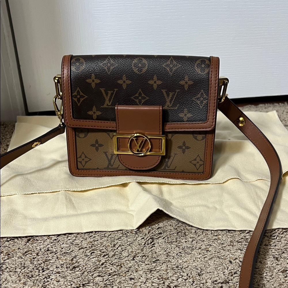 3457. LV Dauphine mini